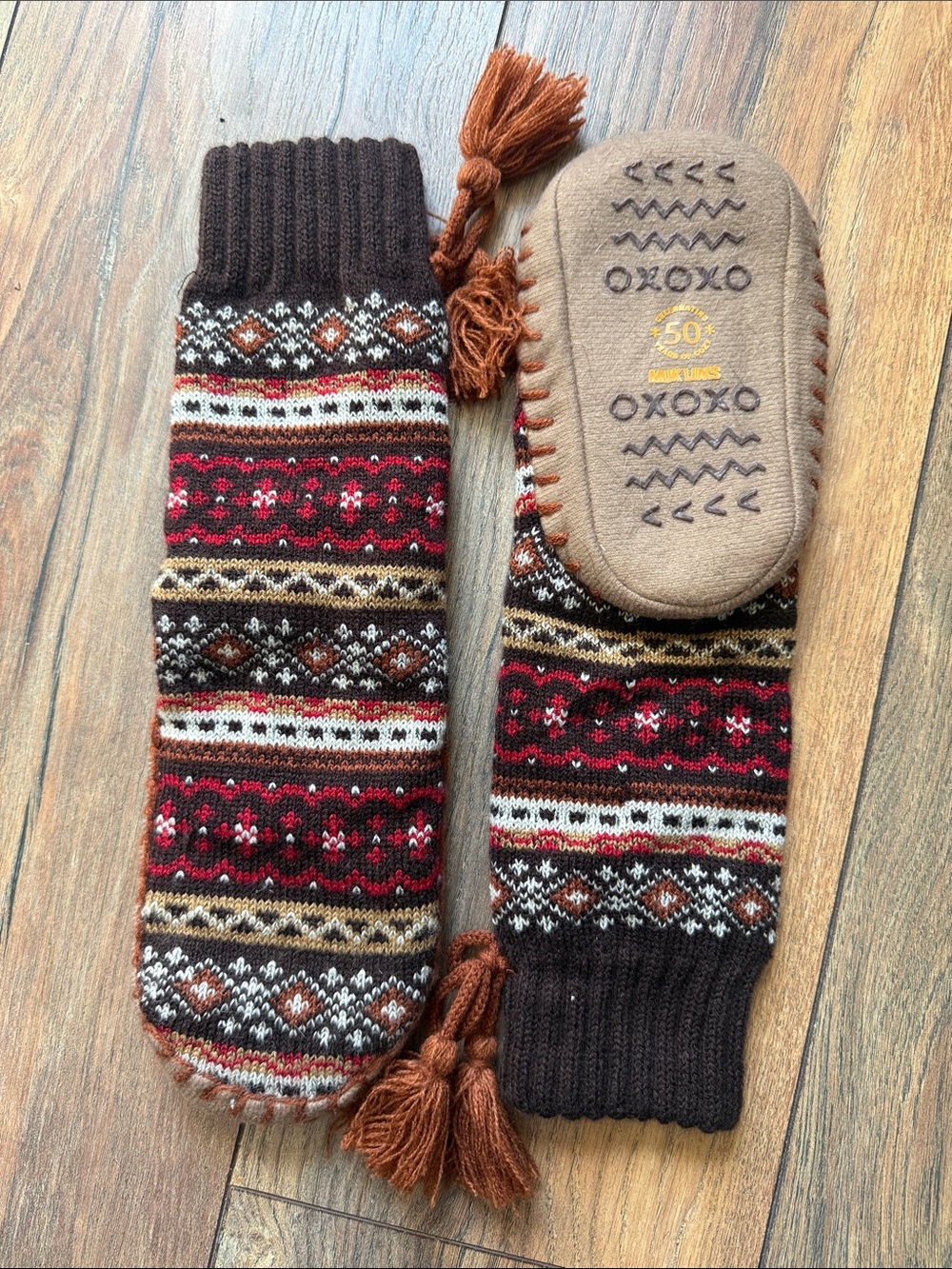 MUK LUKS Red & Brown Nordic Pattern Youth Slipper Socks